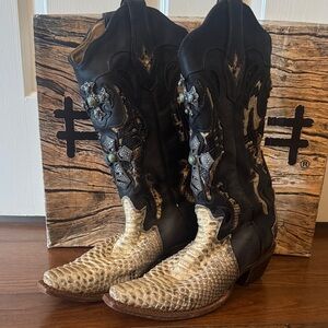 Women's Black and Cream Heeled Boots
